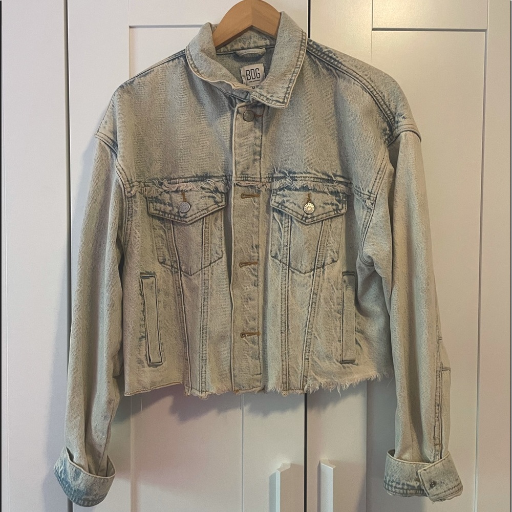 BDG light wash denim jacket size m